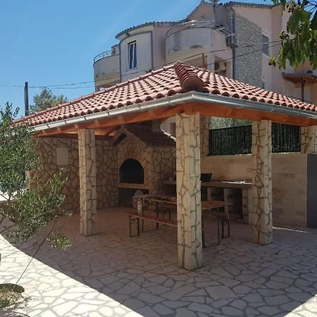 Fuer 3 Personen Ca 35 Qm In Srima, Dalmatien Norddalmatien * Srima